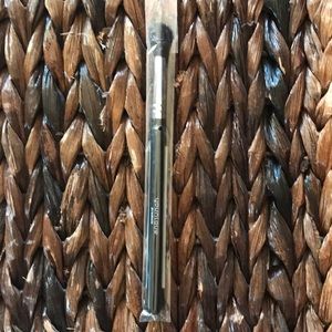 Younique blending brush